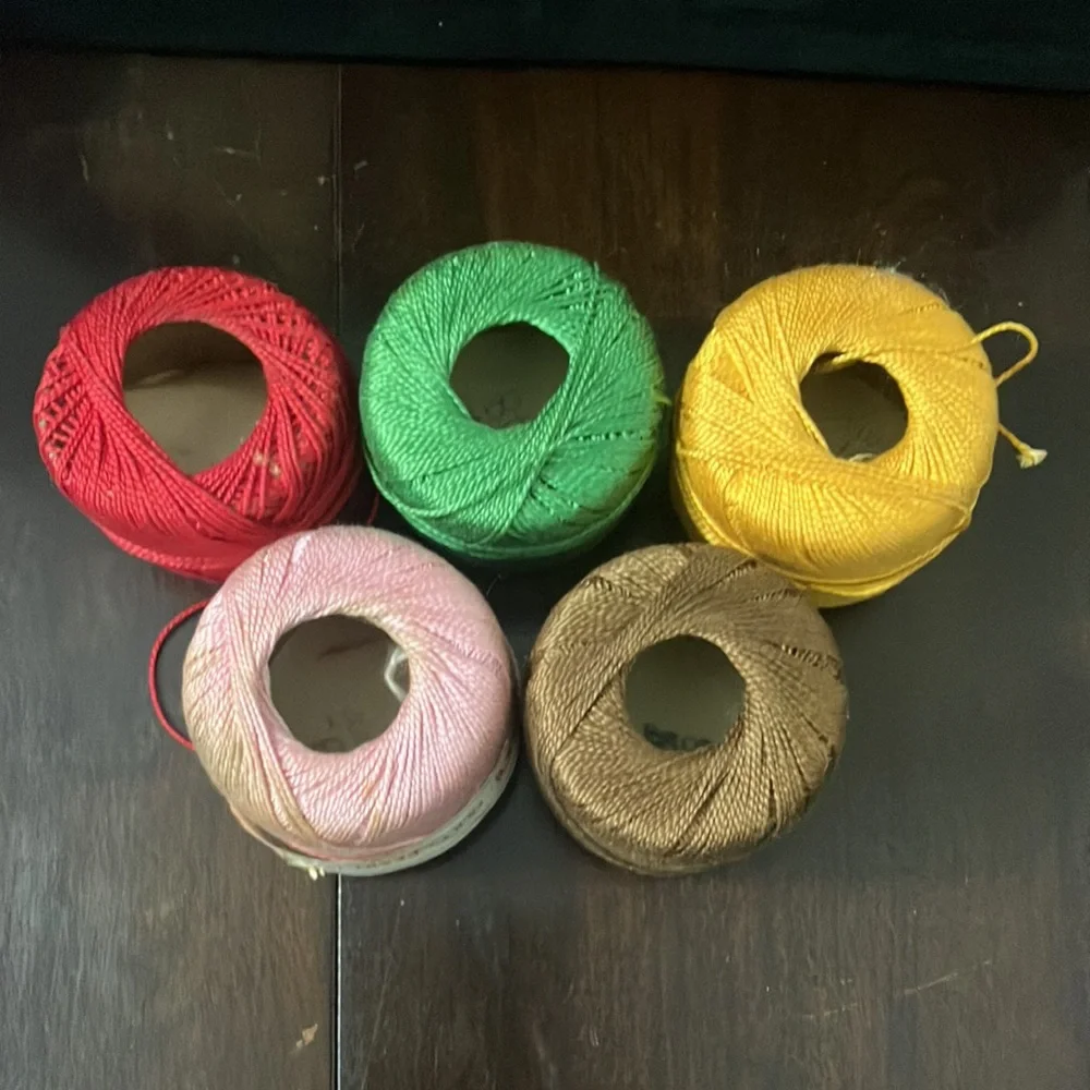 Lot of 5 Vintage Coats & Clark's size 5 Pearl Cotton Thread Balls Crochet Knit
